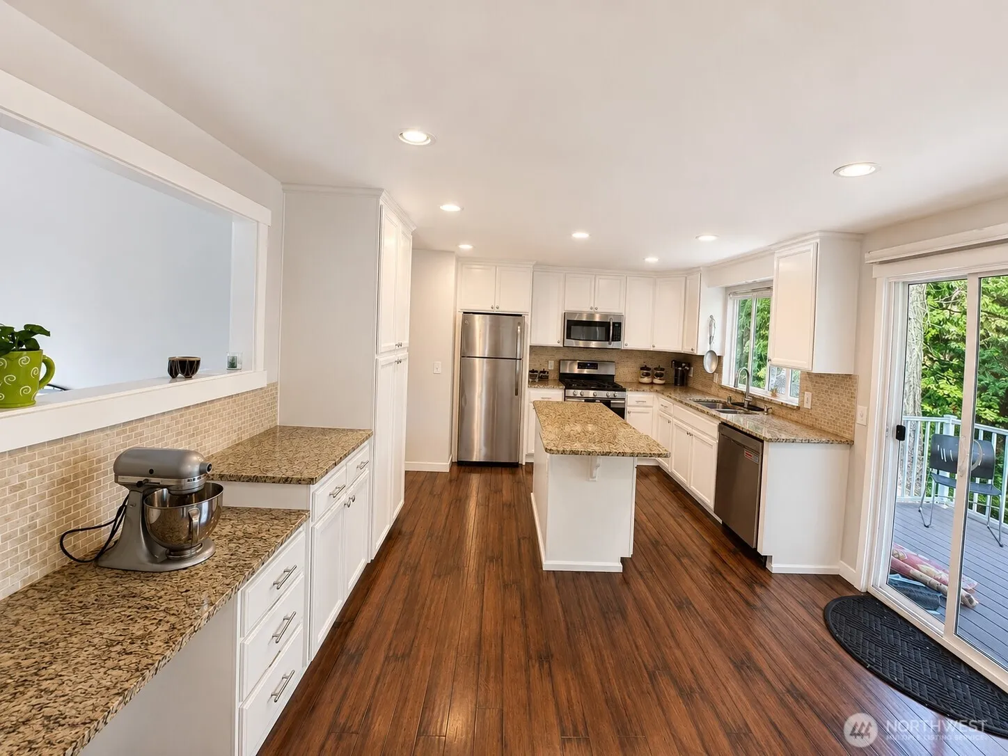 Property photo for 33700 33rd Place Sw, Federal Way photo 4