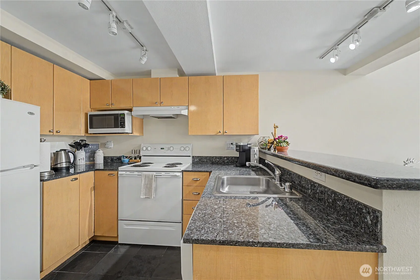 Property photo for 425 Vine Street #701, Seattle photo 5