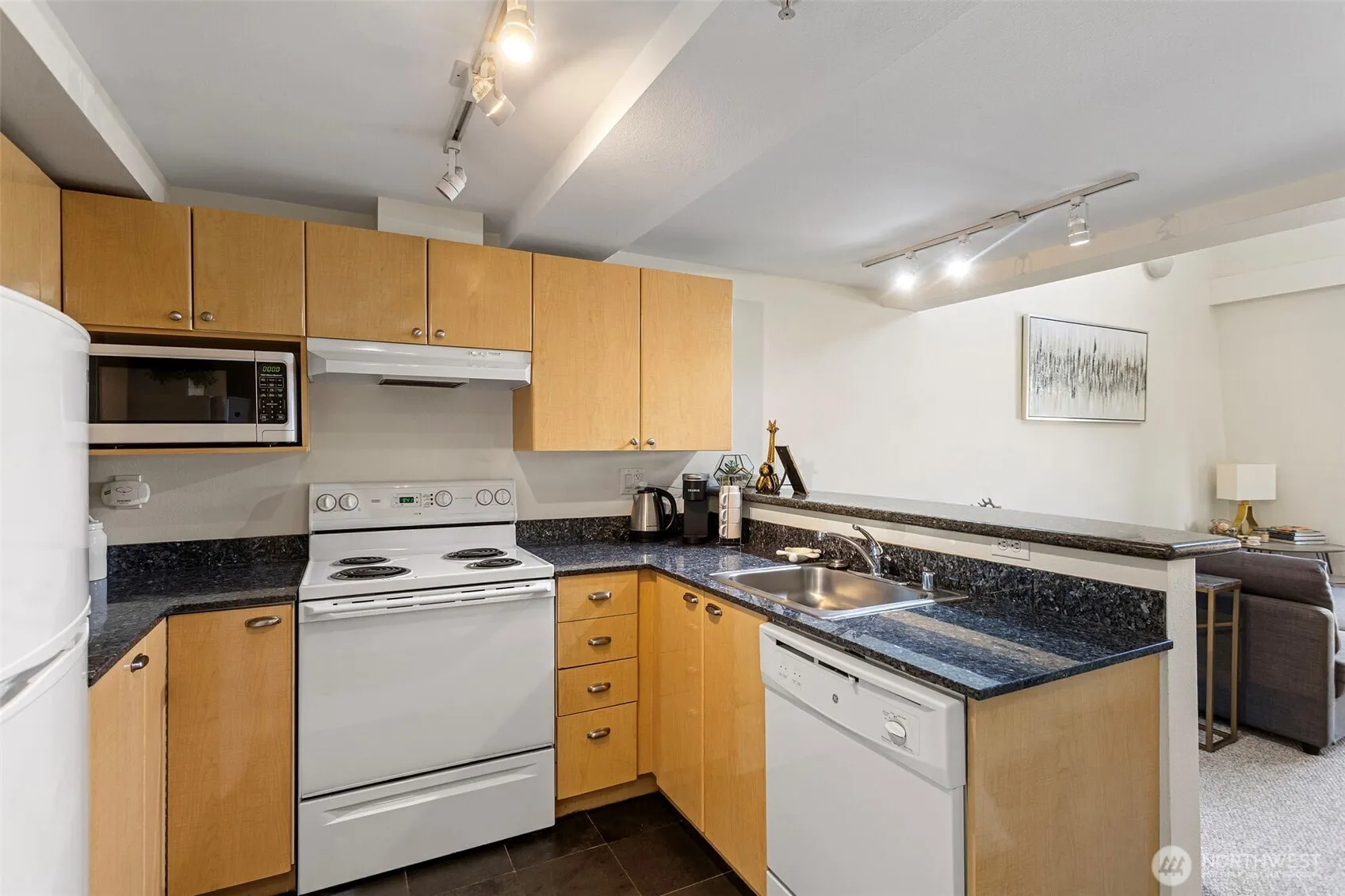 Property photo for 425 Vine Street #701, Seattle photo 4