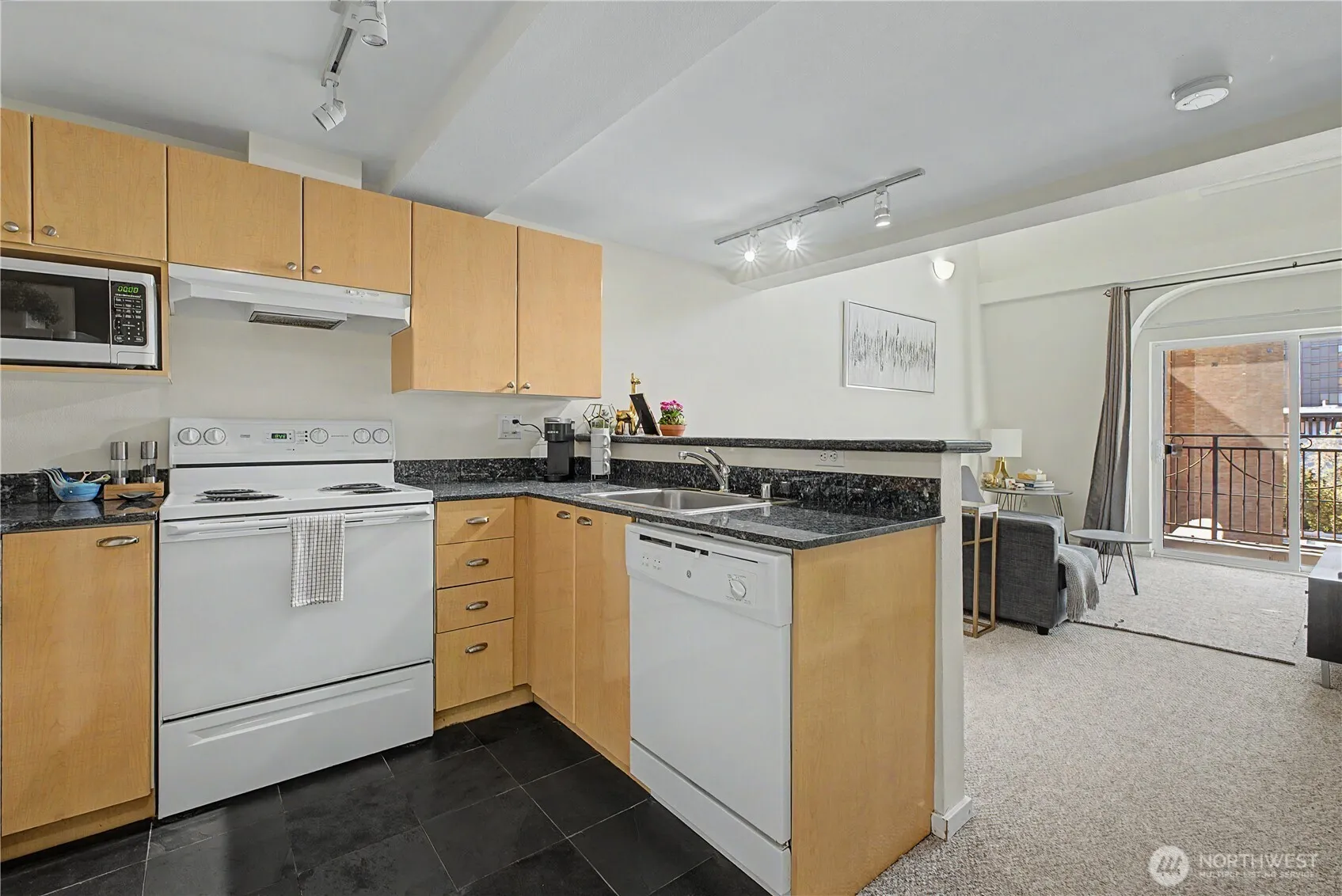 Property photo for 425 Vine Street #701, Seattle photo 4