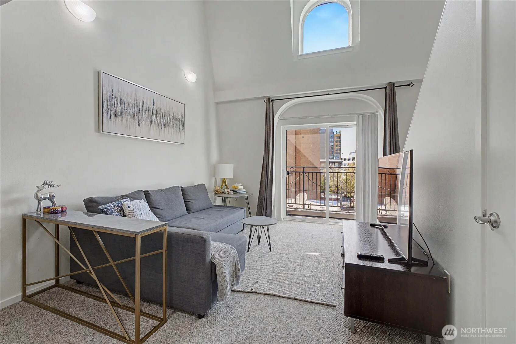 Property photo for 425 Vine Street #701, Seattle photo 3