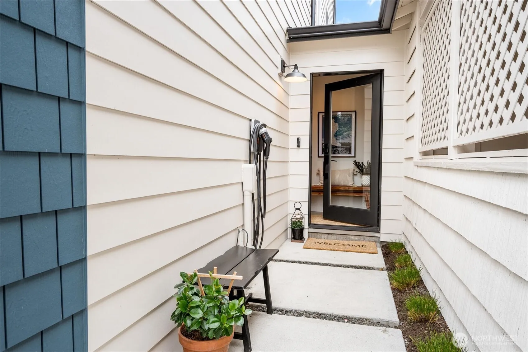 Property photo for 12060 8th Avenue Nw #b, Seattle photo 4