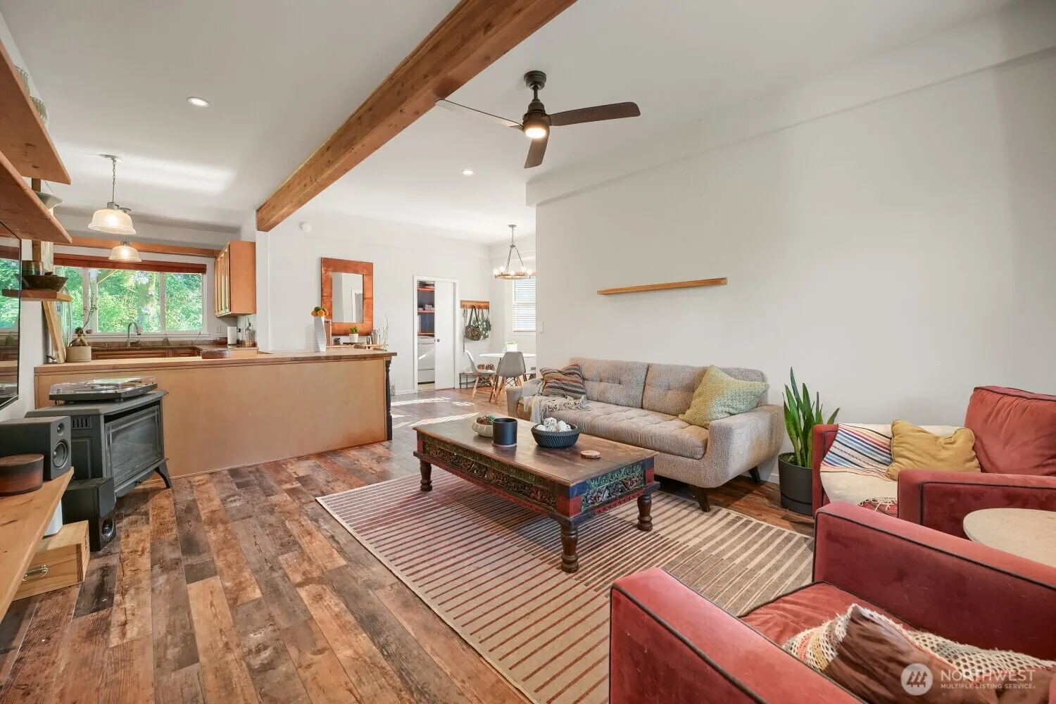 Property photo for 1025 S Donovan Street, Seattle photo 5