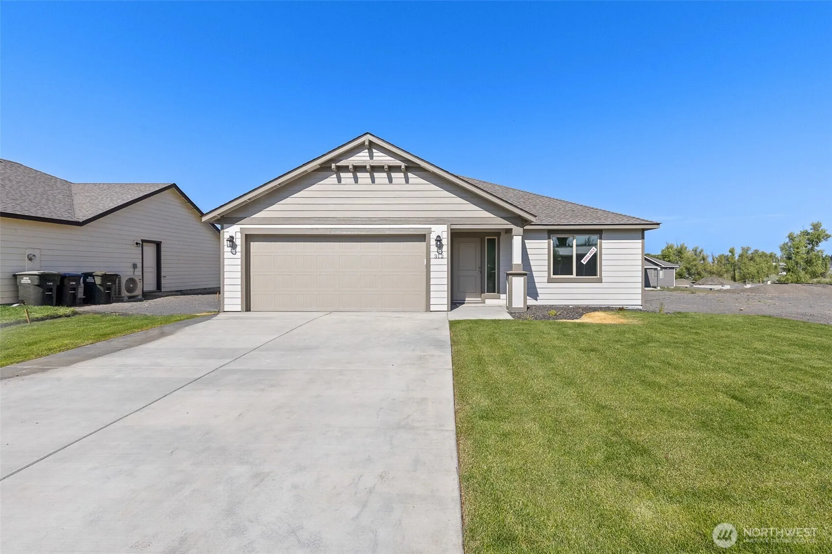 Property photo for 312 N Montana Street, Moses Lake
