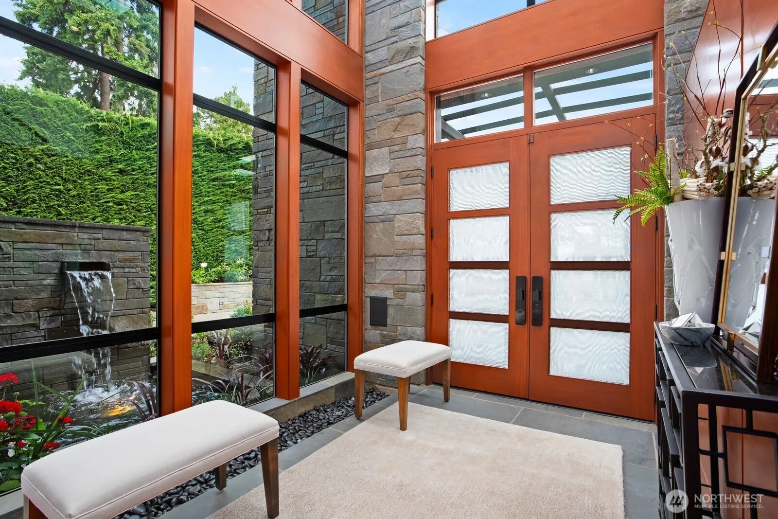 Property photo for 9632 Lake Washington Boulevard Ne, Bellevue photo 5