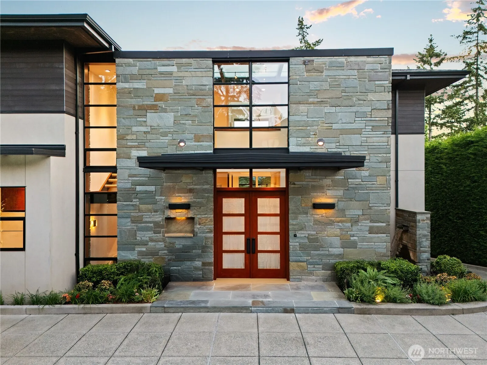 Property photo for 9632 Lake Washington Boulevard Ne, Bellevue photo 4