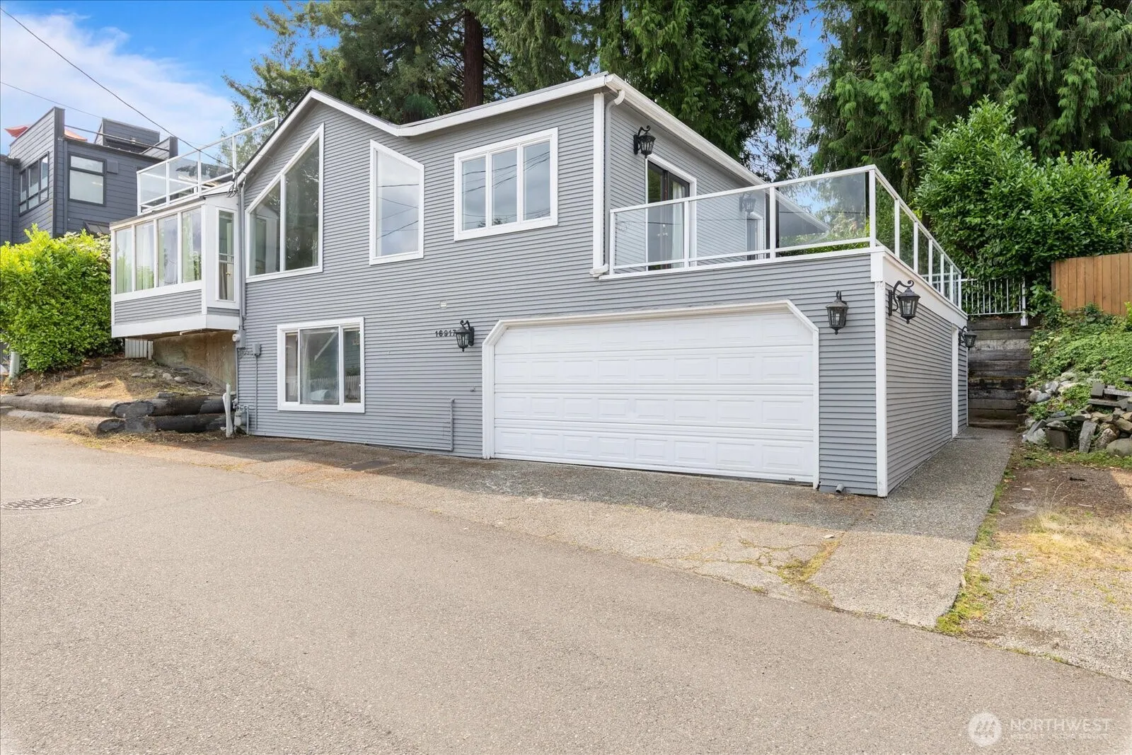Property photo for 16917 Se 38th Place, Bellevue