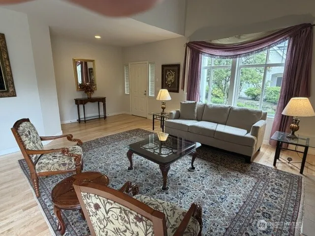 Property photo for 6748 161st Avenue Se #a, Bellevue photo 4
