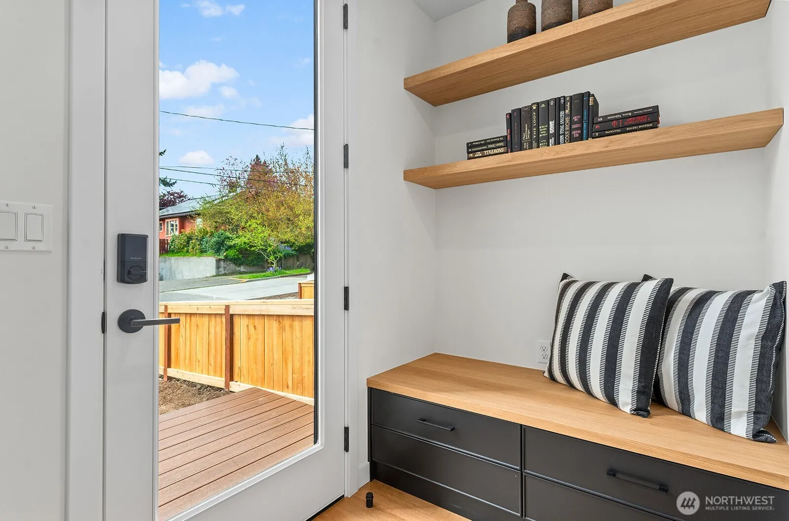 Property photo for 4122 Burke Avenue N, Seattle photo 5