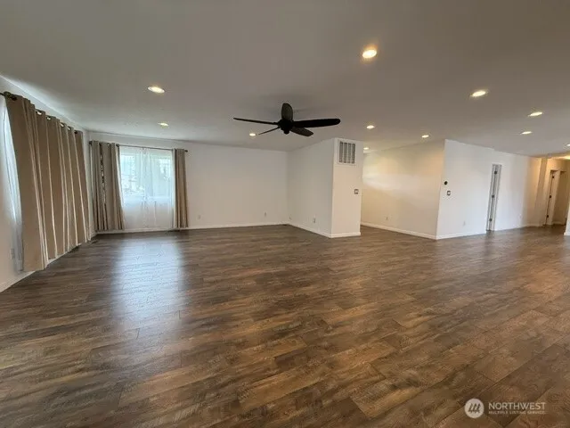 Property photo for 10946 Ne 5.2 Road, Moses Lake photo 3
