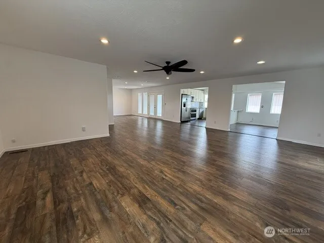 Property photo for 10946 Ne 5.2 Road, Moses Lake photo 4
