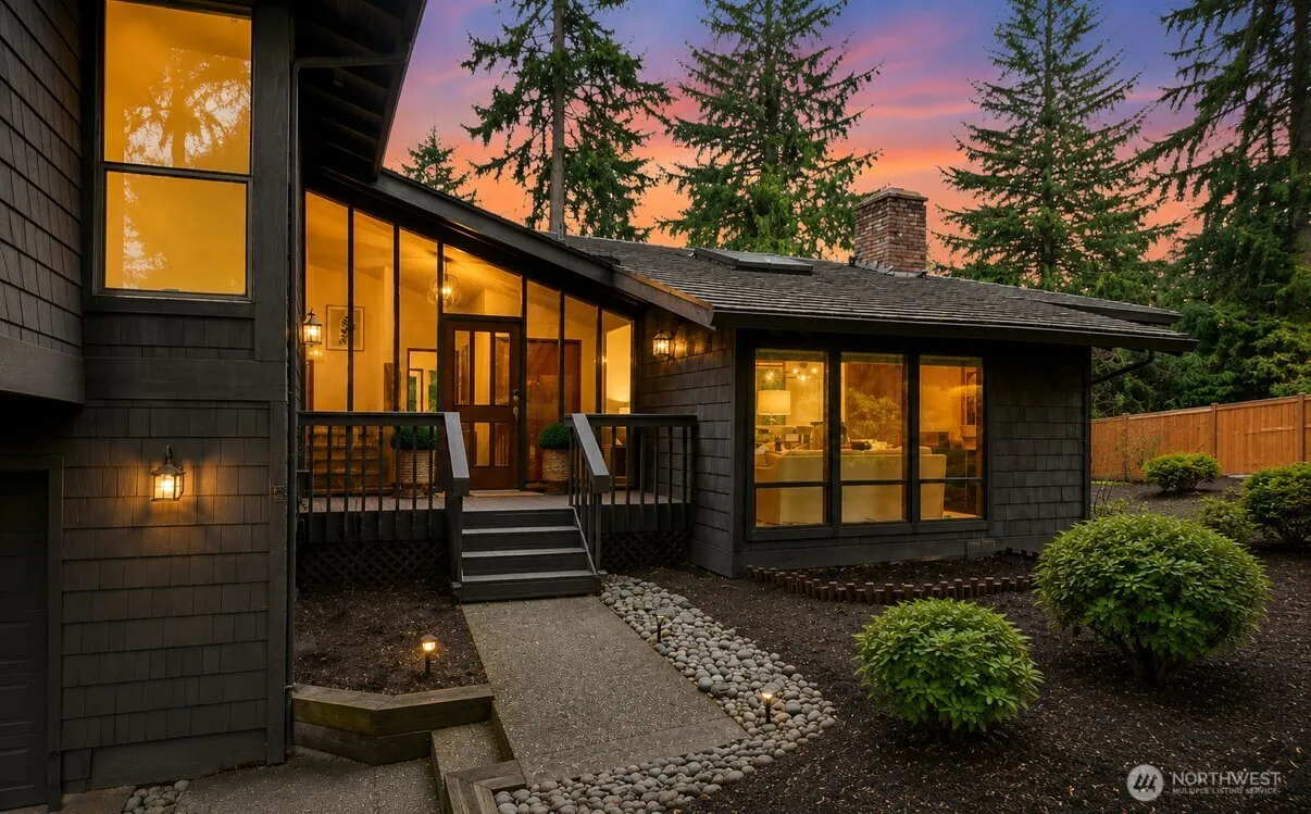 Property photo for 2518 Sahalee Drive East, Sammamish photo 3