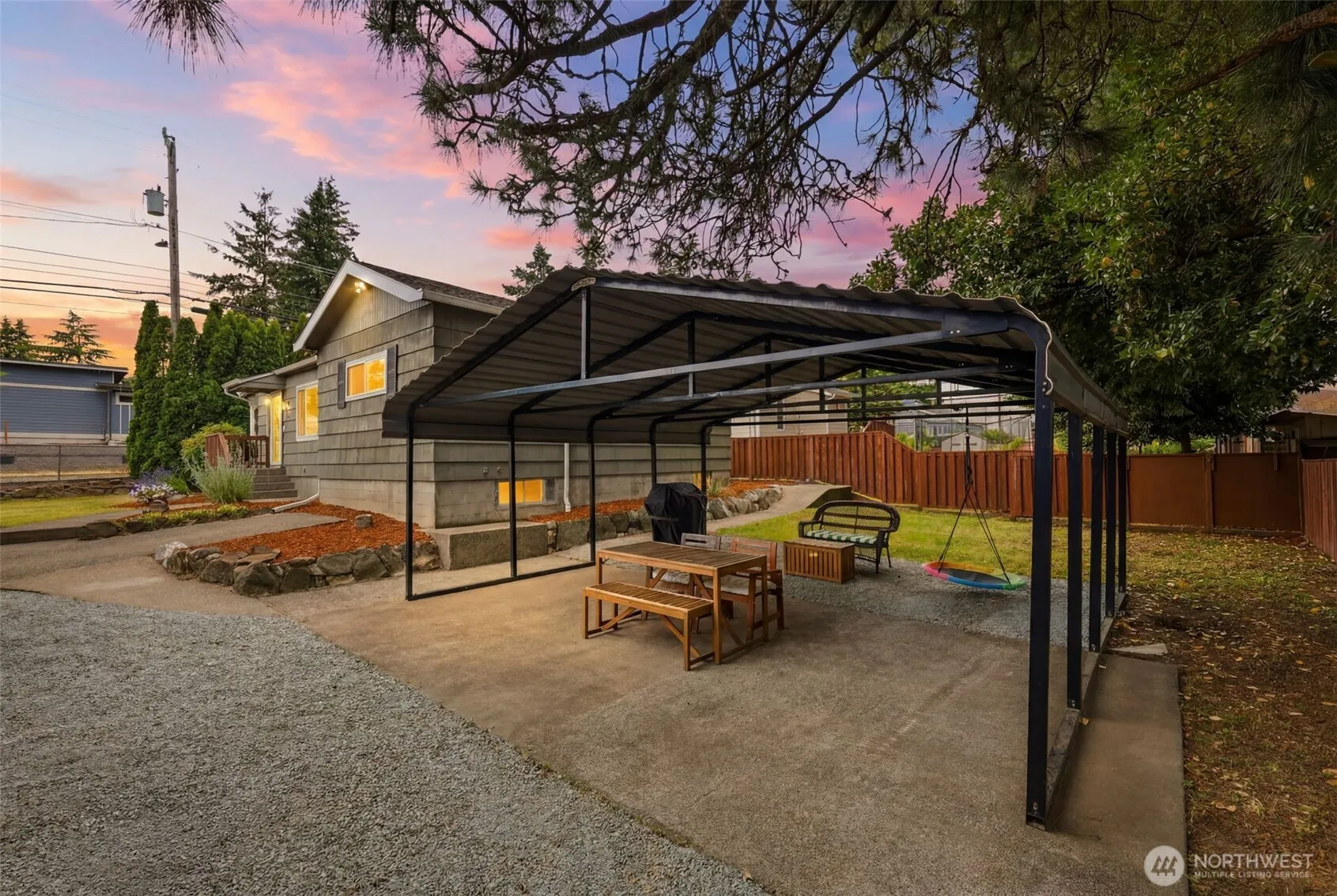 Property photo for 316 Sw 124th Street, Seattle photo 2