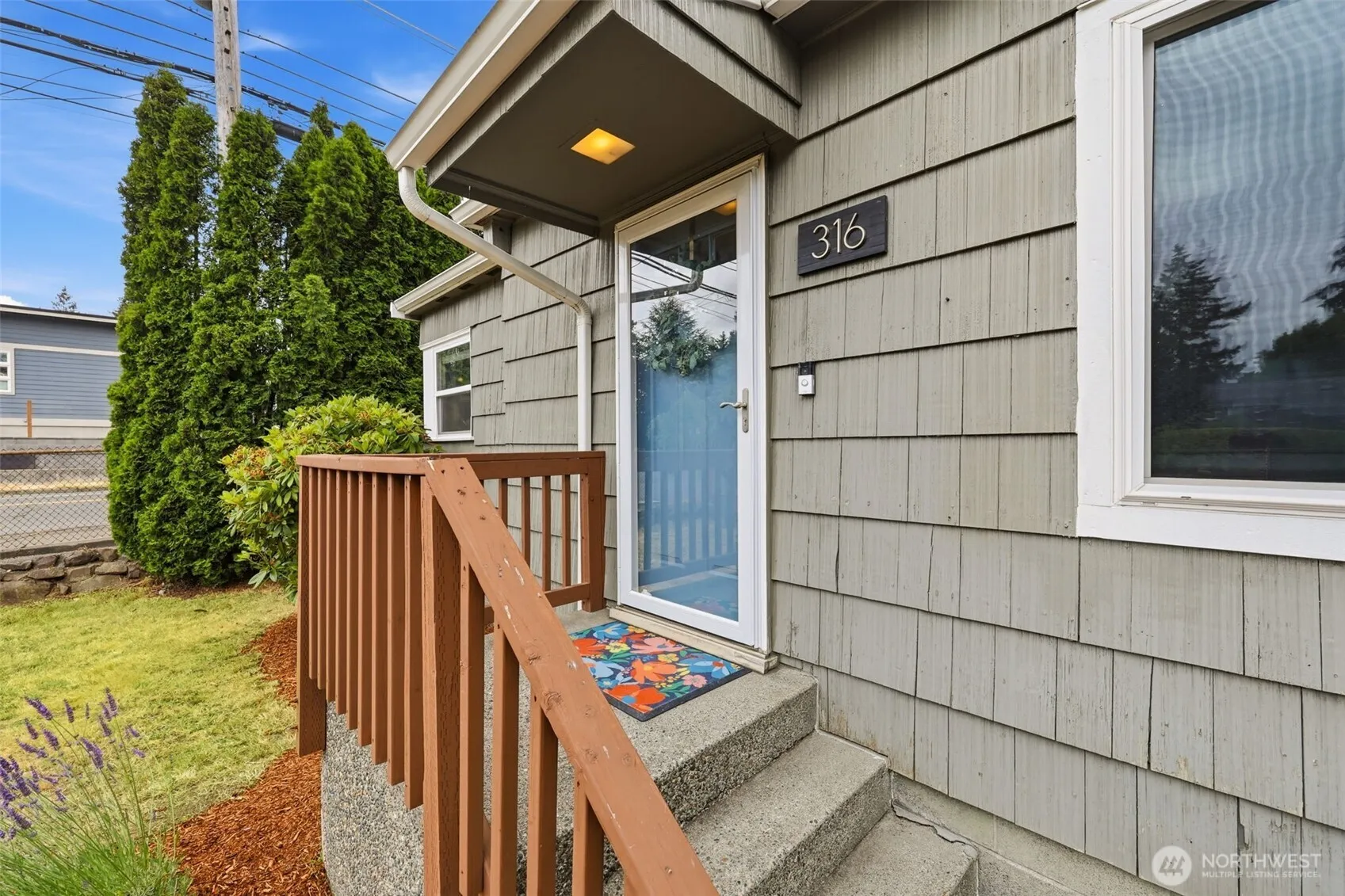 Property photo for 316 Sw 124th Street, Seattle photo 3