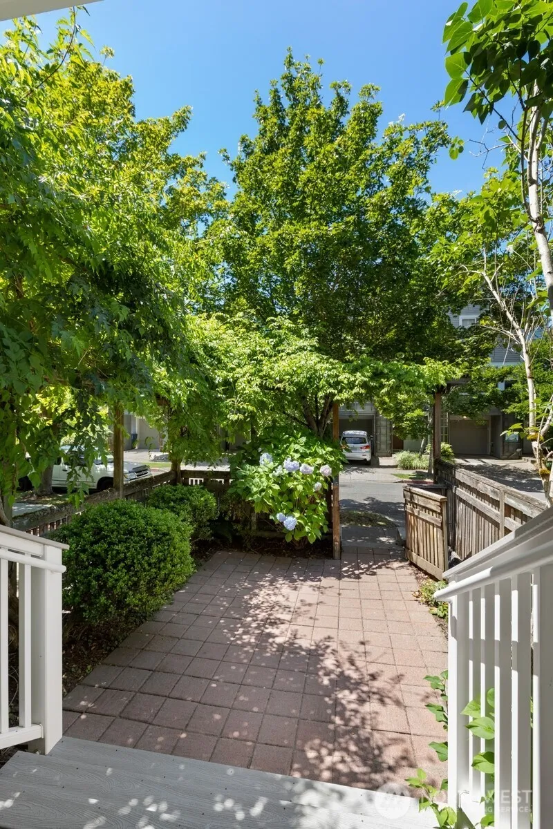 Property photo for 6726 35th Place S, Seattle photo 2