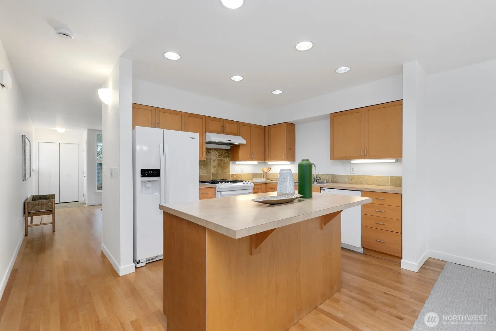 Property photo for 6726 35th Place S, Seattle photo 5