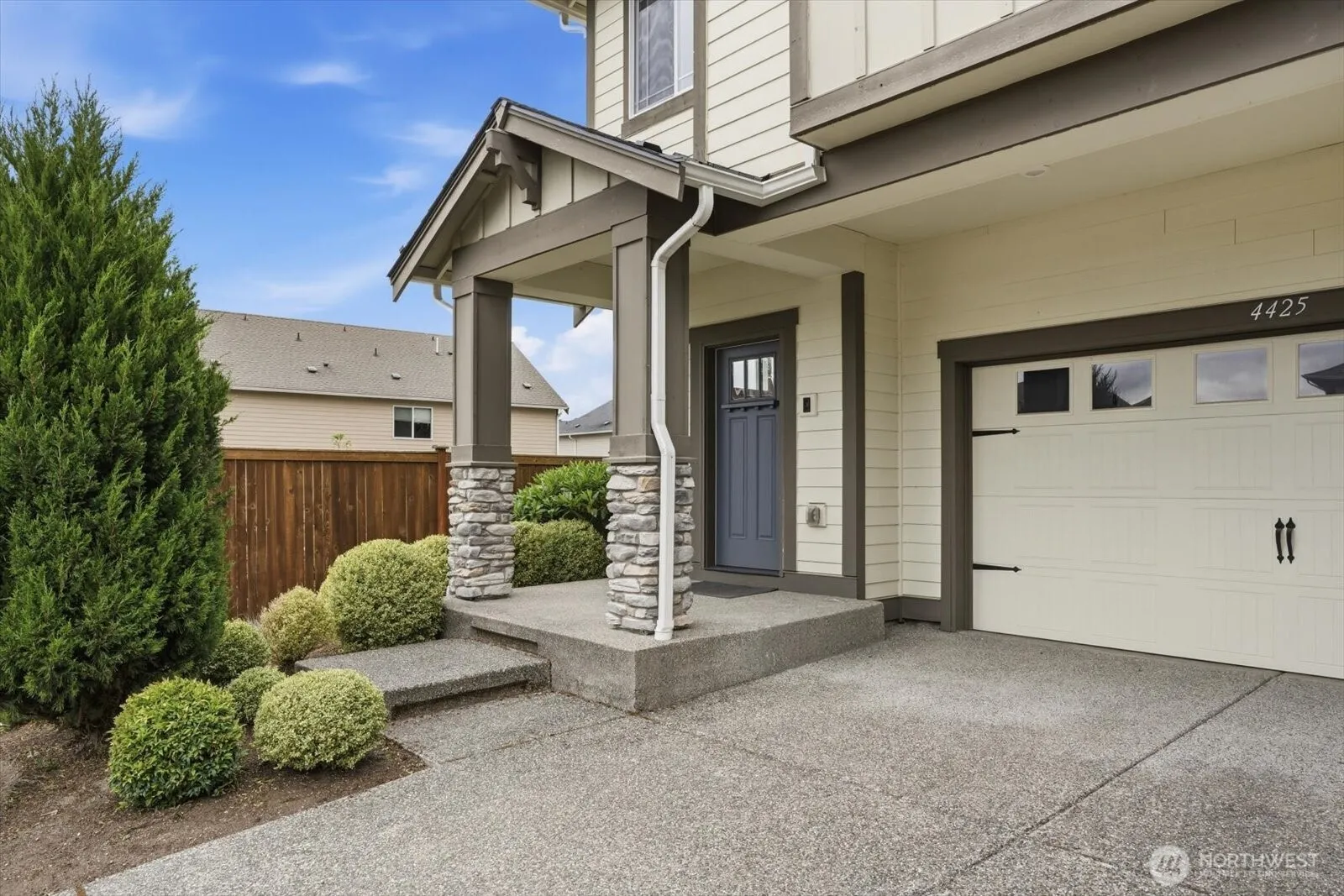 Property photo for 4425 223rd Place Se, Bothell photo 3