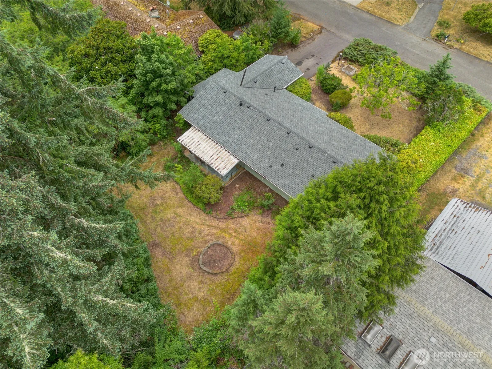 Property photo for 10102 114th Street Sw, Lakewood photo 2