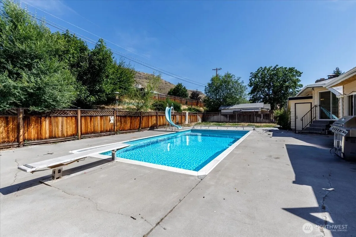 Property photo for 801 Tulip Street, Coulee Dam photo 3