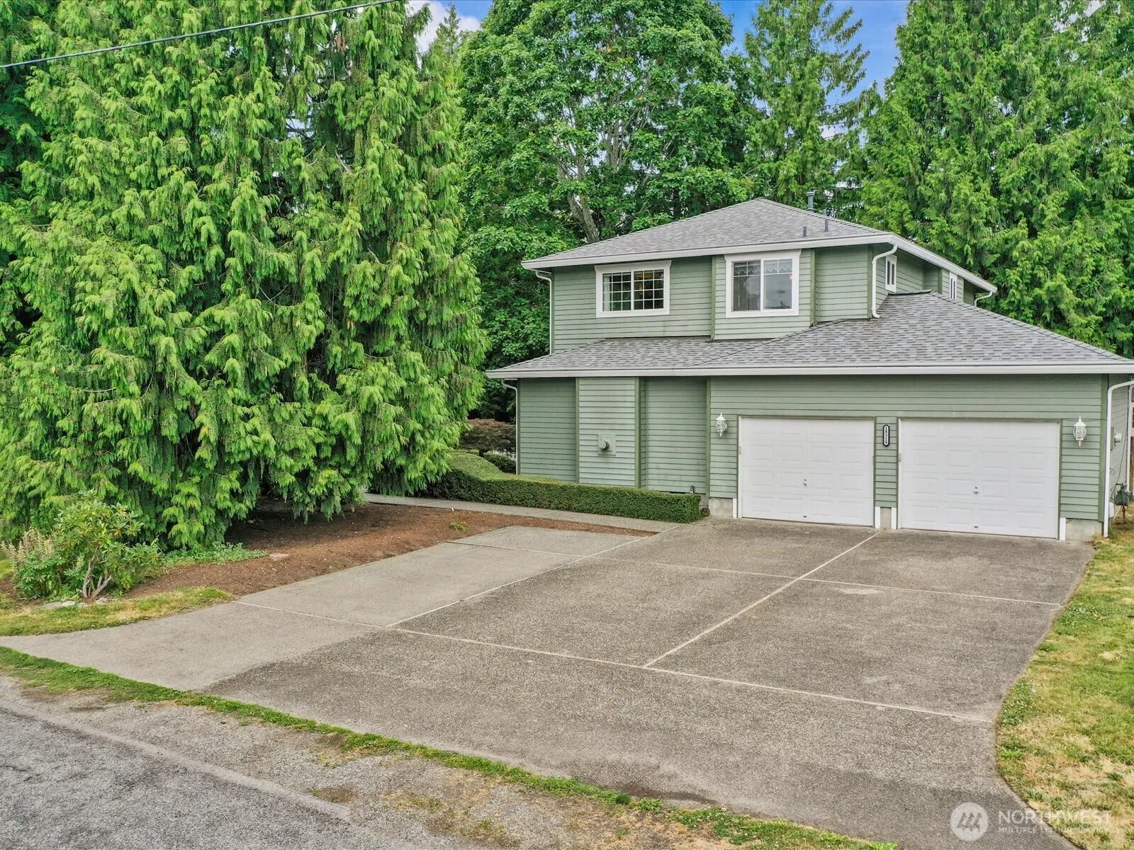 Property photo for 18319 Driftwood Drive E, Lake Tapps photo 2