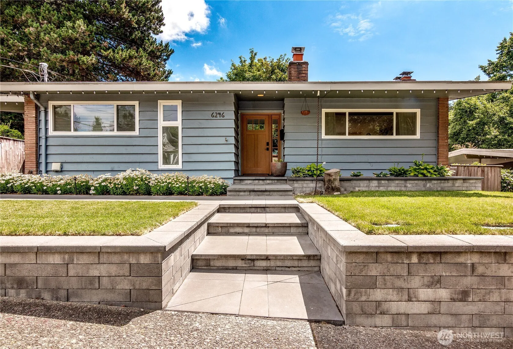 6246 39th Avenue Ne
