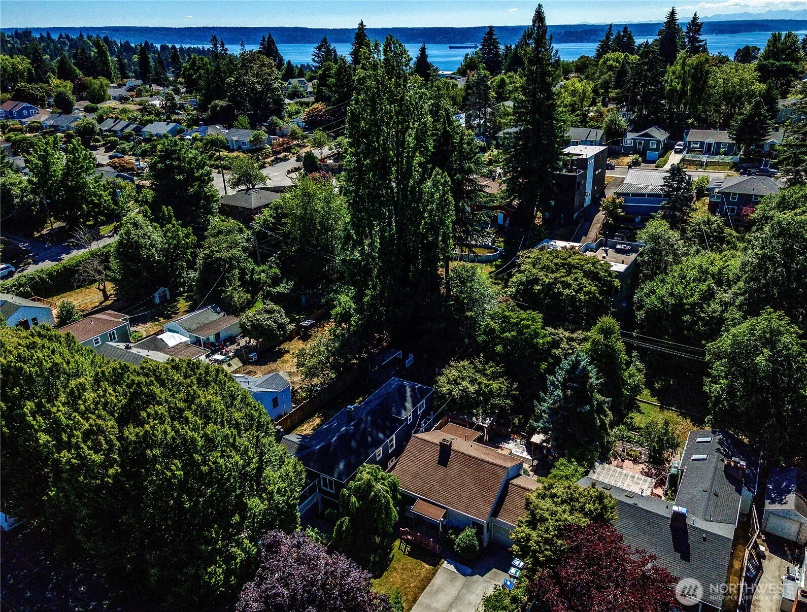 Property photo for 8447 35th Avenue Sw, Seattle photo 5