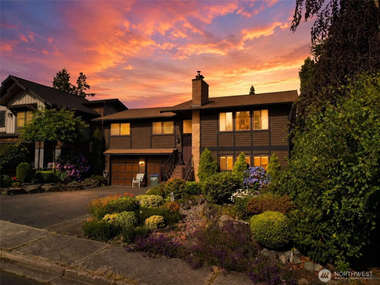 Property photo for 1136 7th Avenue S, Edmonds photo 2
