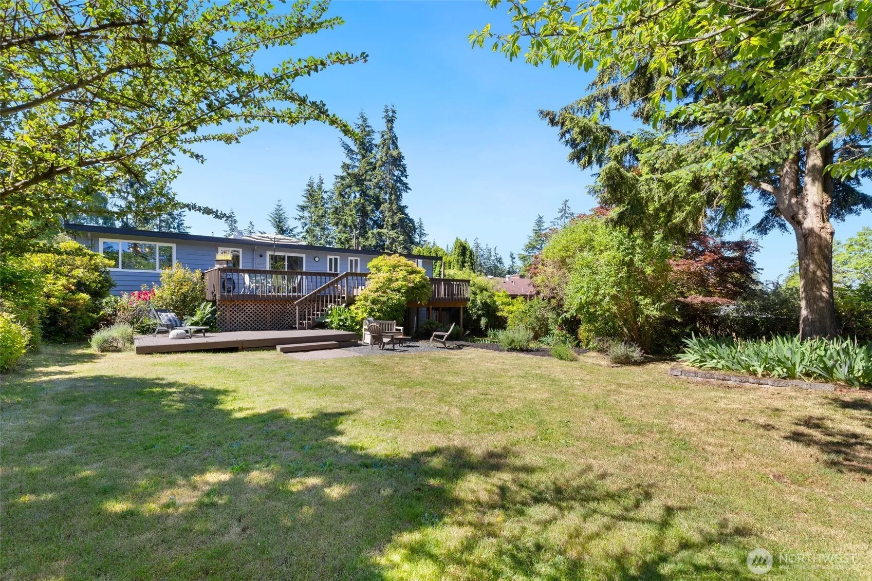 Property photo for 8707 Maple Lane, Edmonds photo 3