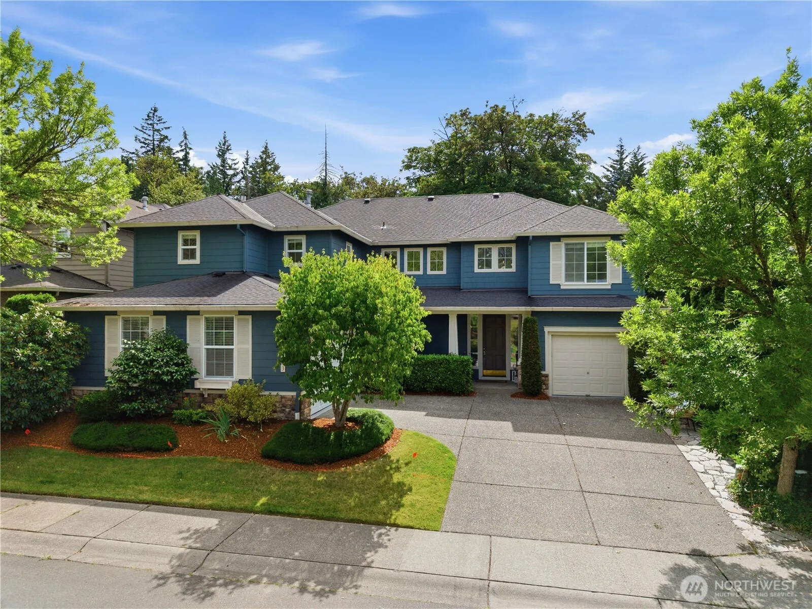 Property photo for 1403 240th Way Se, Sammamish