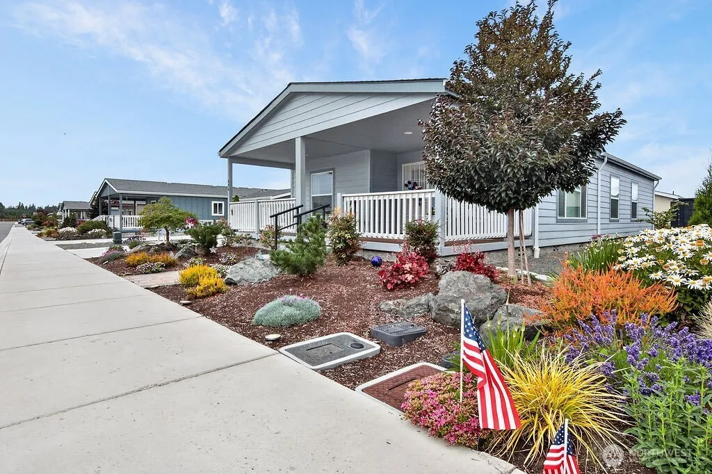Property photo for 894 N Iris Avenue, Sequim photo 2