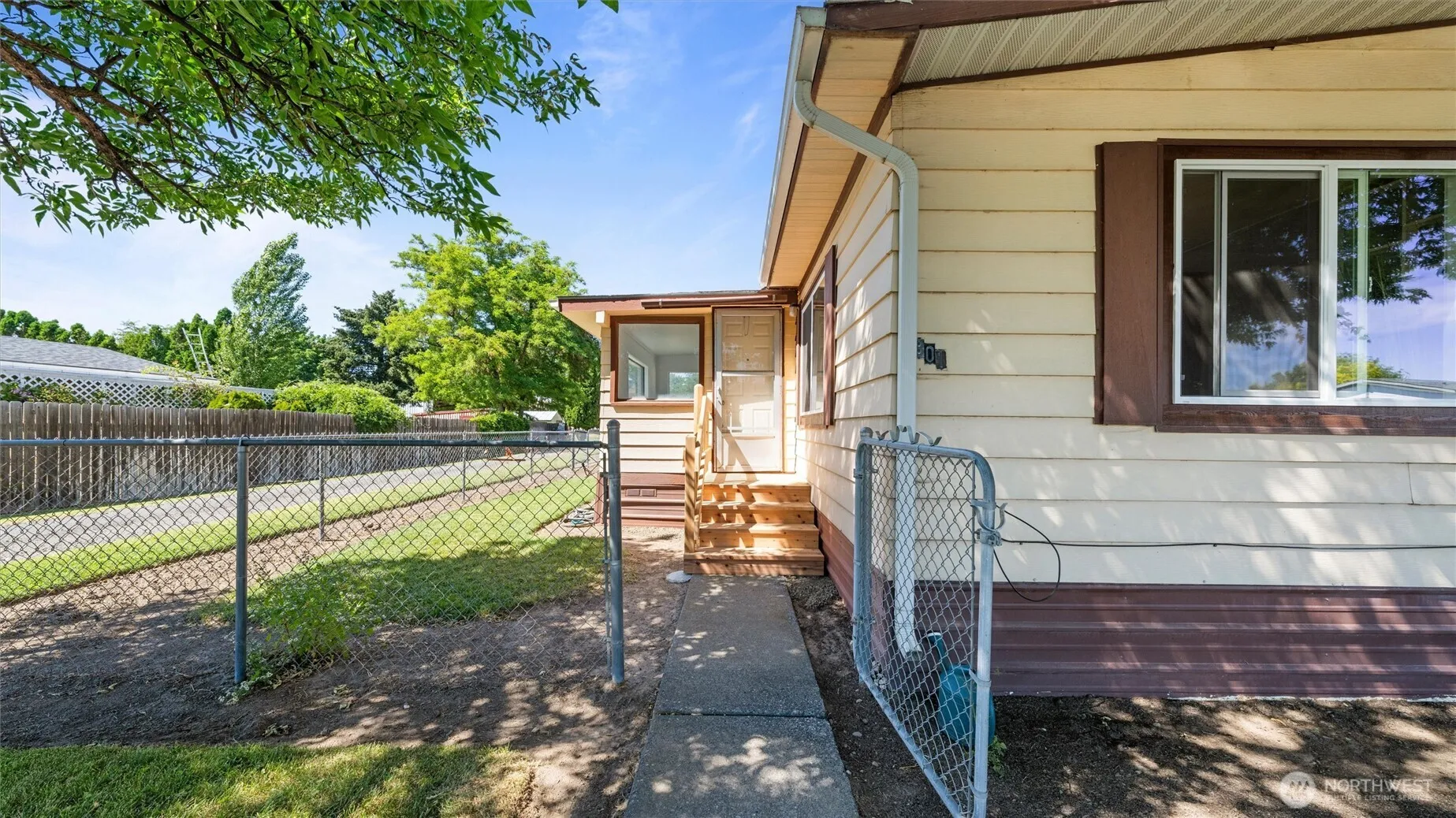 Property photo for 801 Ne Dawson Street, College Place photo 3