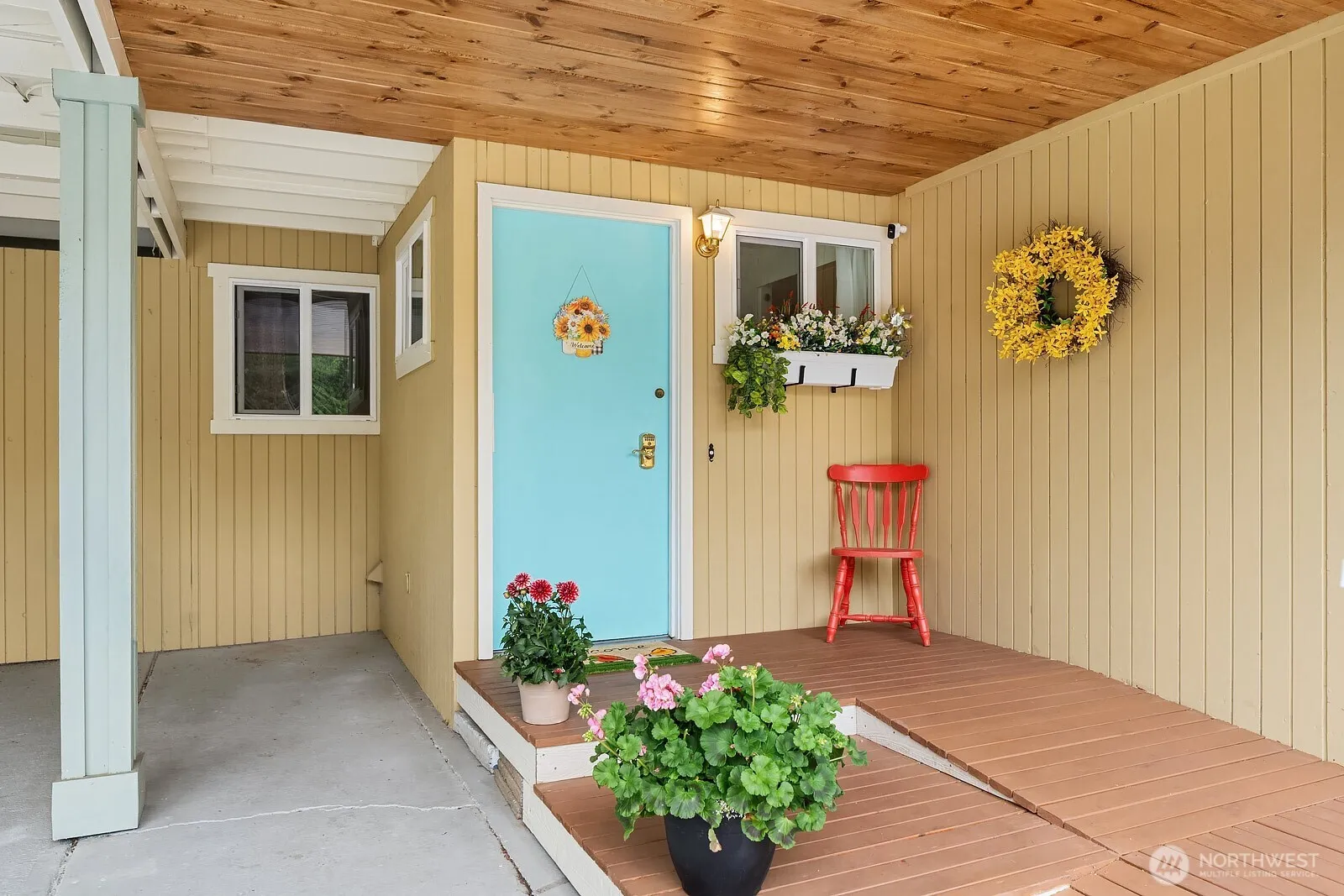Property photo for 12415 Ne 112th Street, Kirkland photo 2