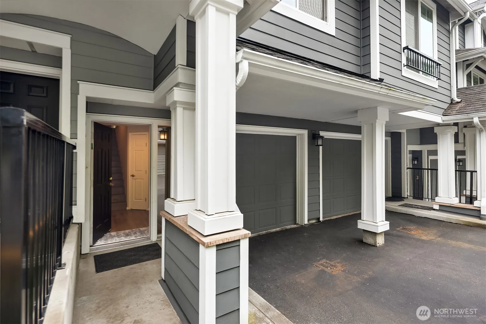 Property photo for 16125 Juanita Woodinville Way Ne #1712, Bothell photo 2