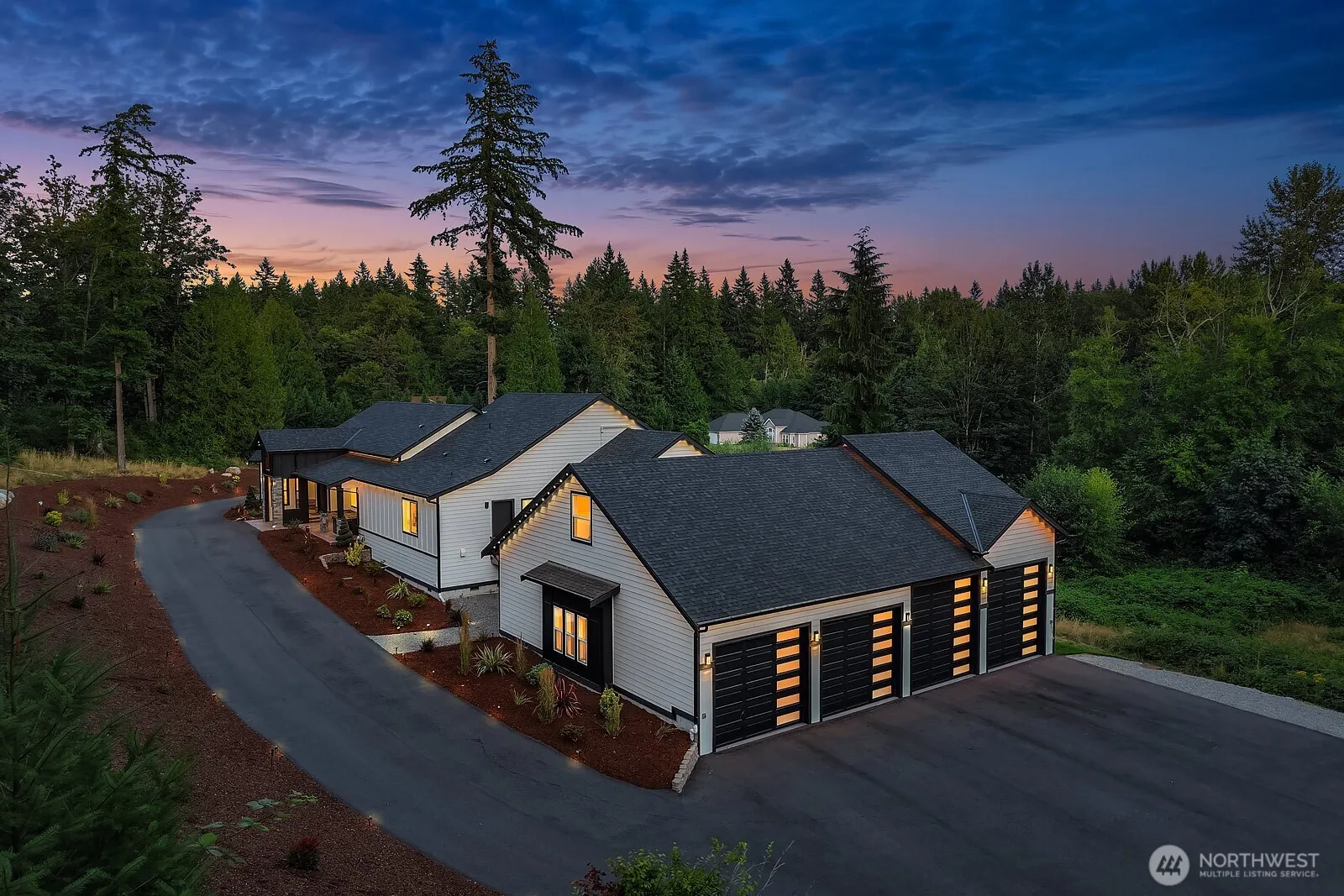 Property photo for 20225 230th Avenue Se, Maple Valley photo 4