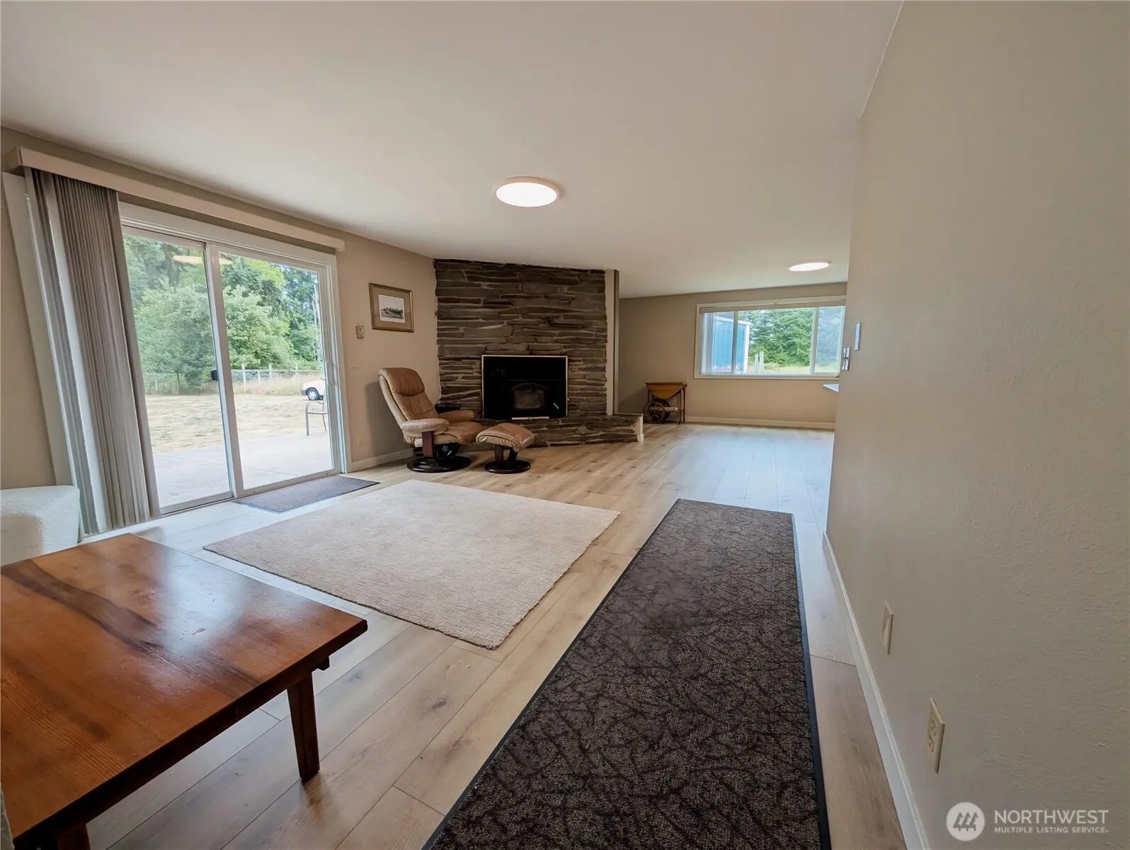Property photo for 9428 Pacific Avenue Se, Olympia photo 4