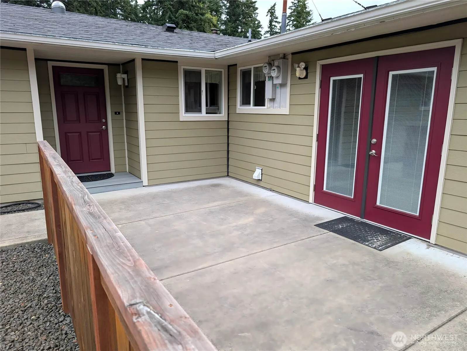 Property photo for 9428 Pacific Avenue Se, Olympia photo 3