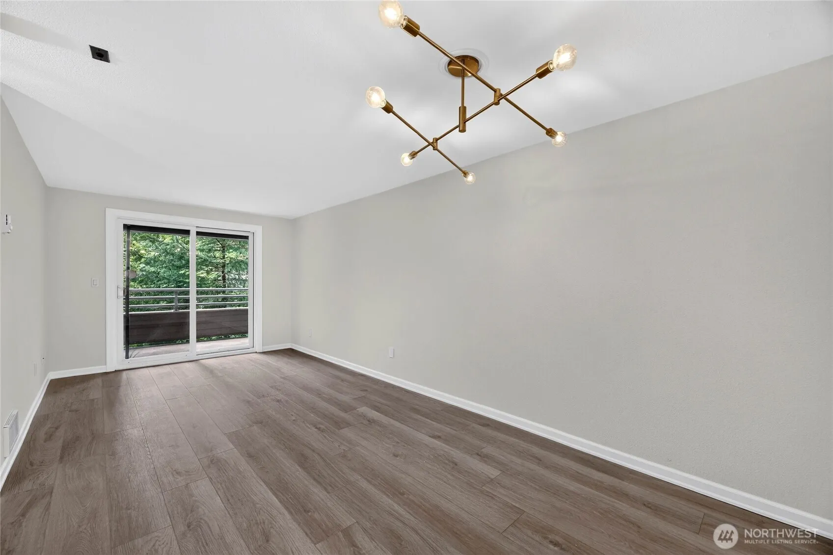 Property photo for 1300 W Boston Street #13, Seattle photo 3