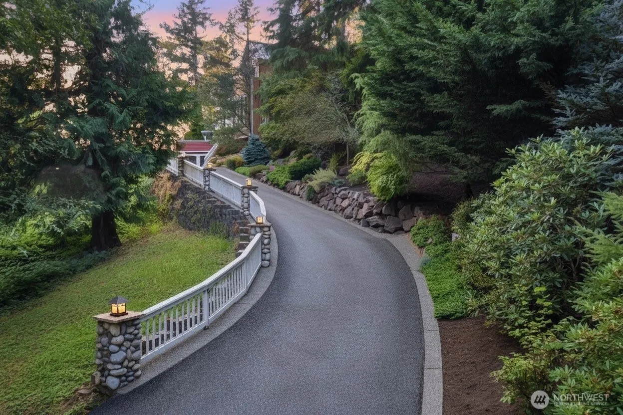 Property photo for 4155 212th Way Se, Sammamish photo 2