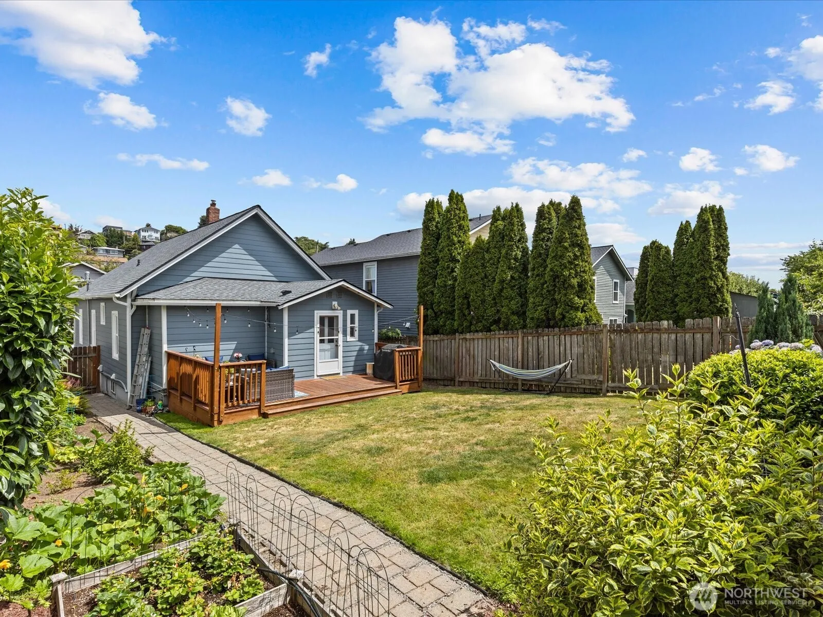 Property photo for 1715 26th Avenue S, Seattle photo 2