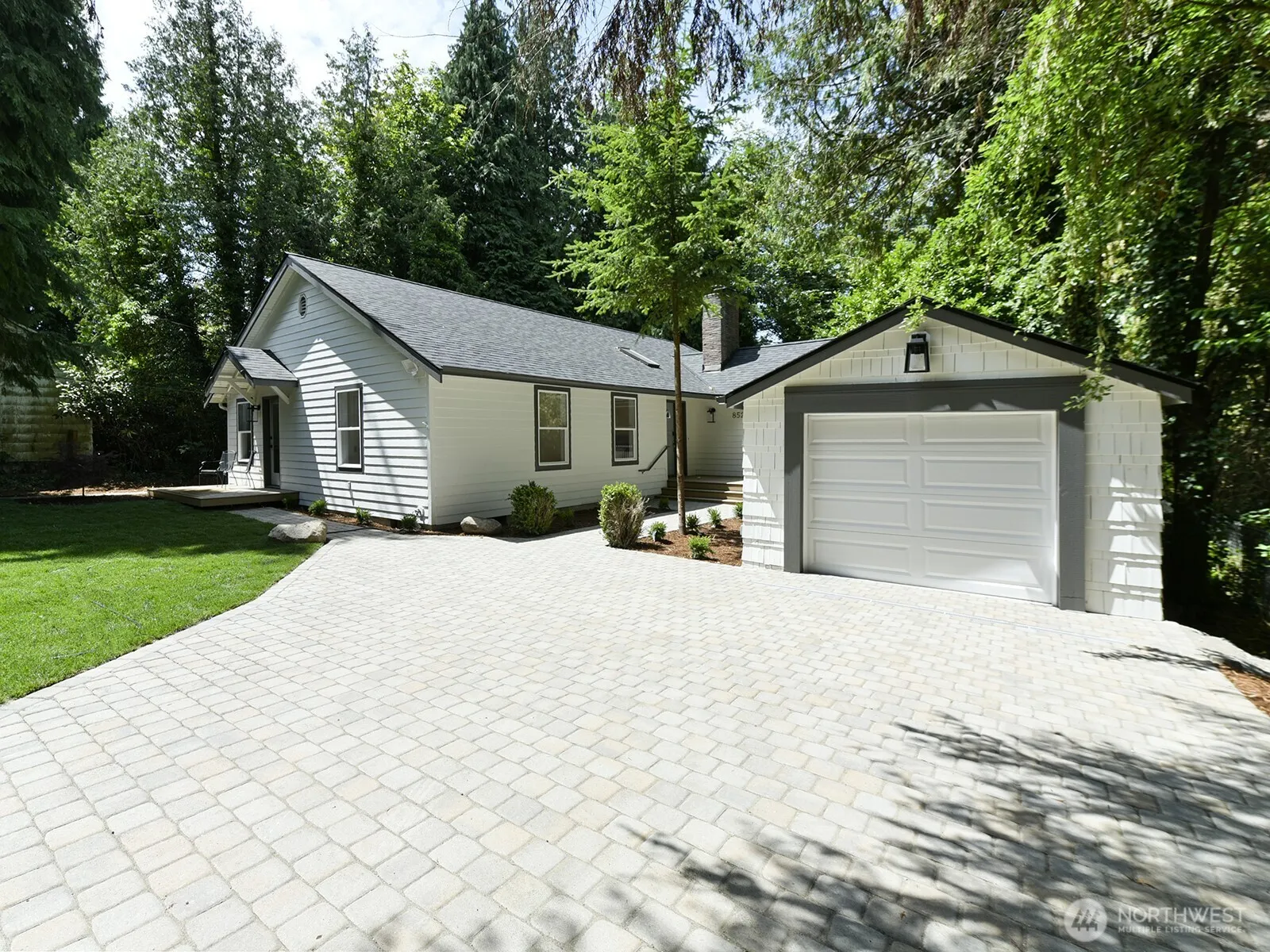 Property photo for 8529 29th Avenue Nw, Seattle photo 2