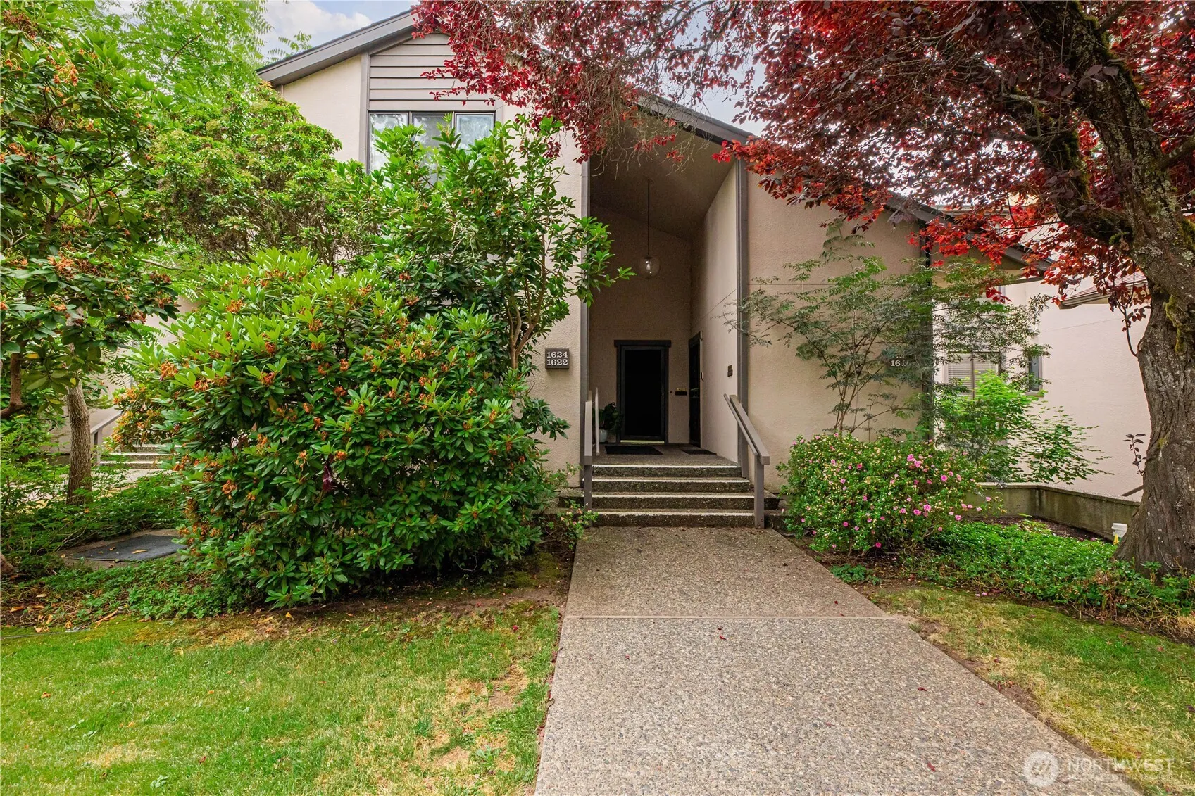 Property photo for 6124 Ne 140th Street #m5, Seattle photo 2