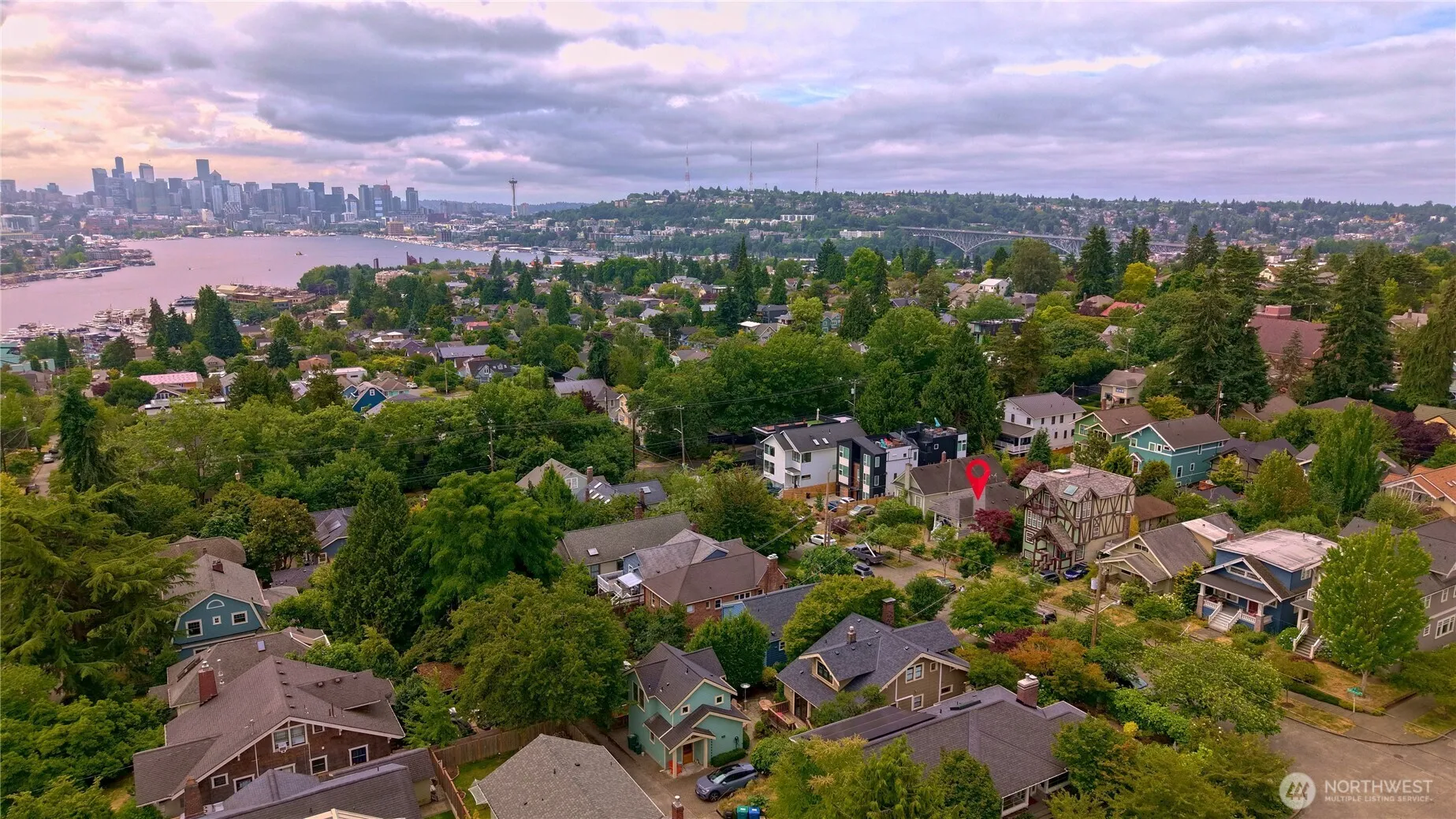Property photo for 4017 Corliss Avenue N, Seattle photo 3