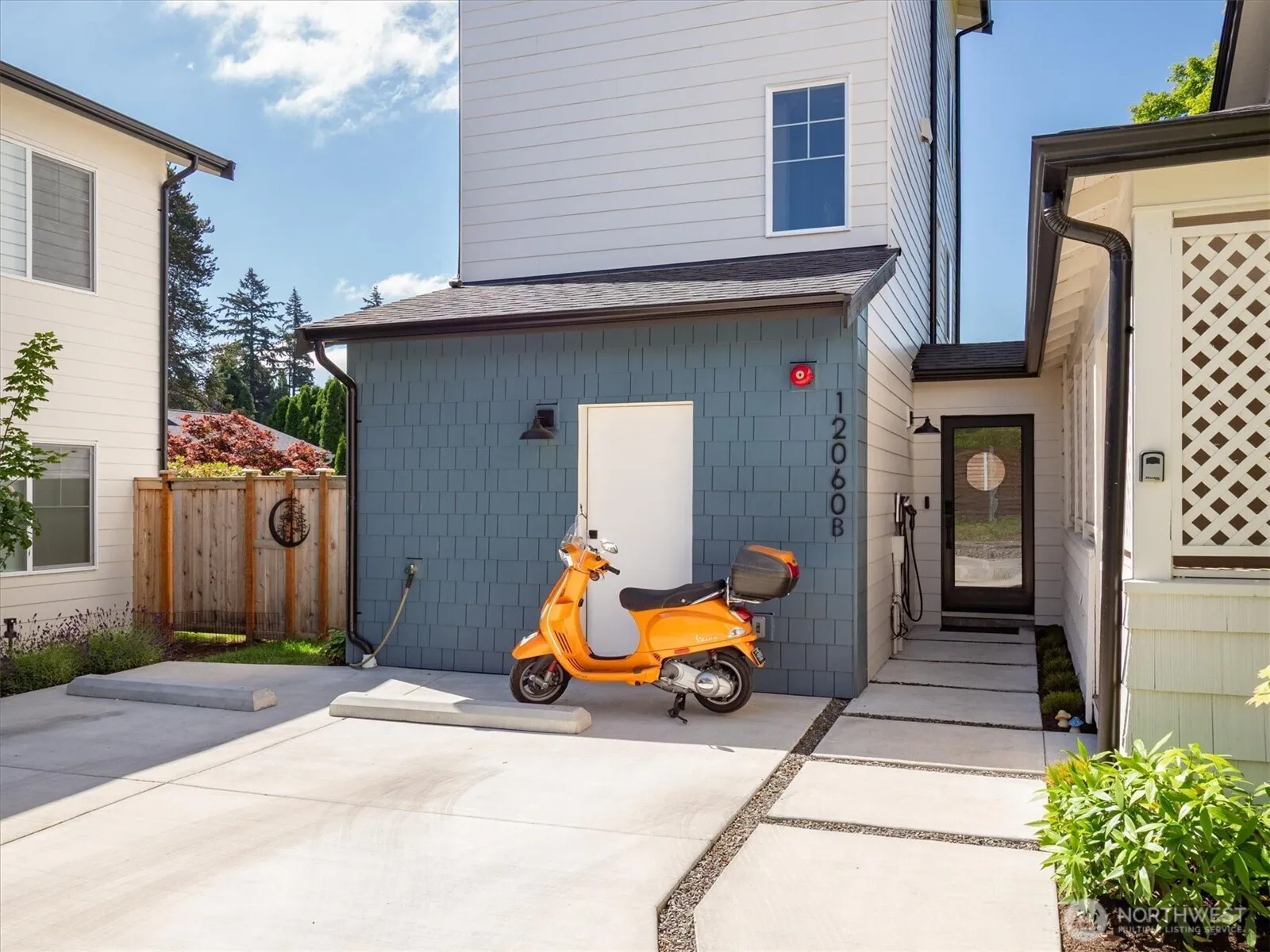 Property photo for 12060 8th Avenue Nw #b, Seattle photo 5