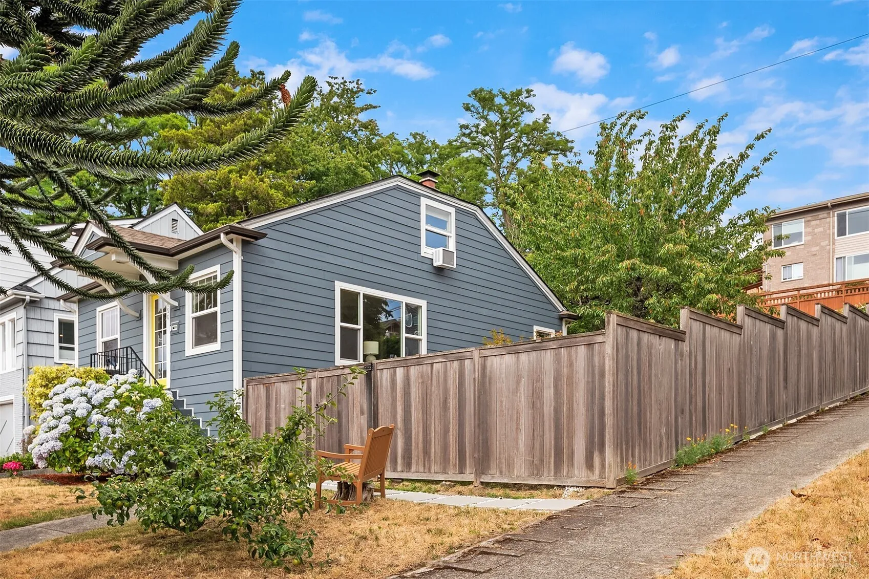 Property photo for 4456 46th Avenue Sw, Seattle photo 3