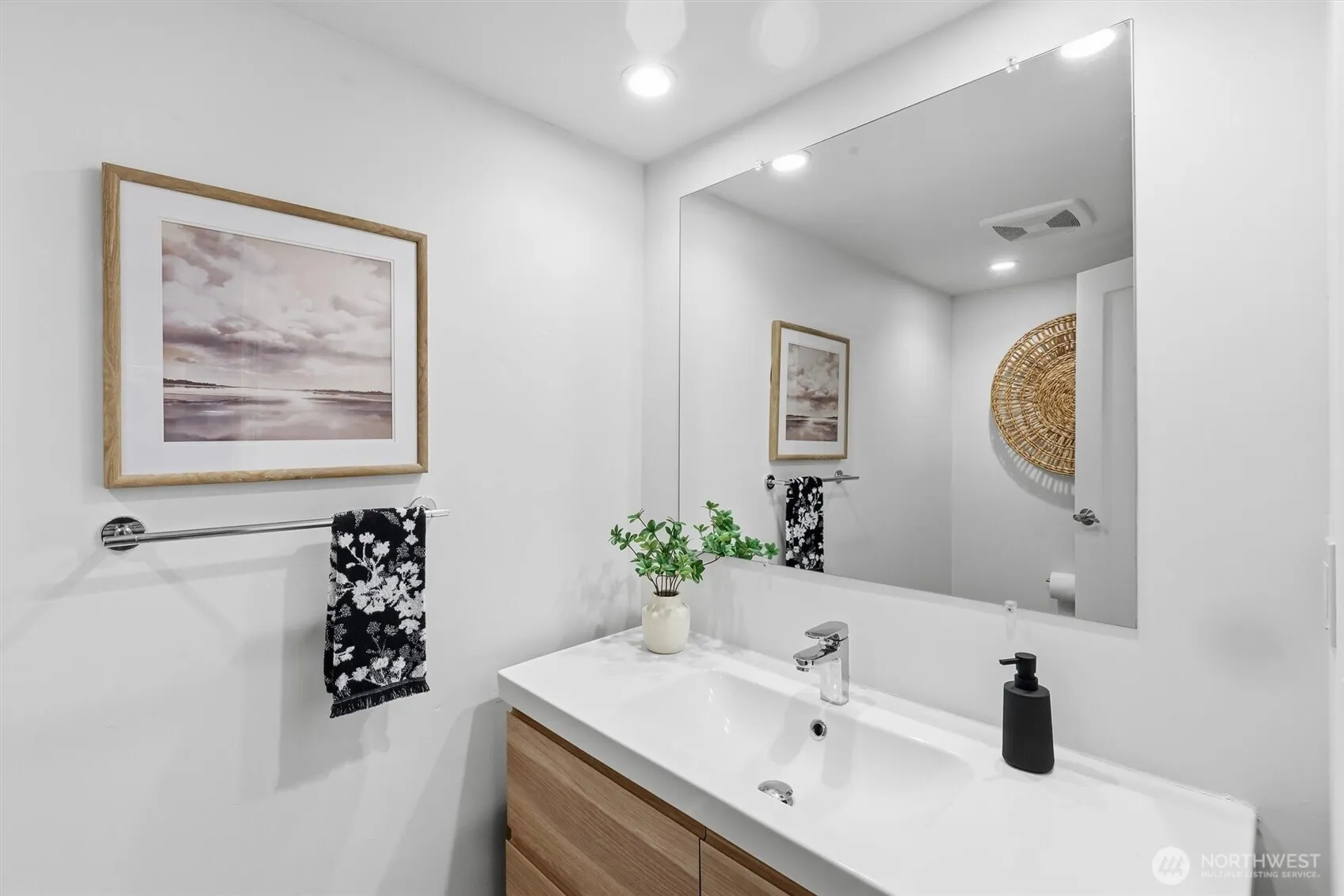 Property photo for 8851 166th Avenue Ne #d302, Redmond photo 5