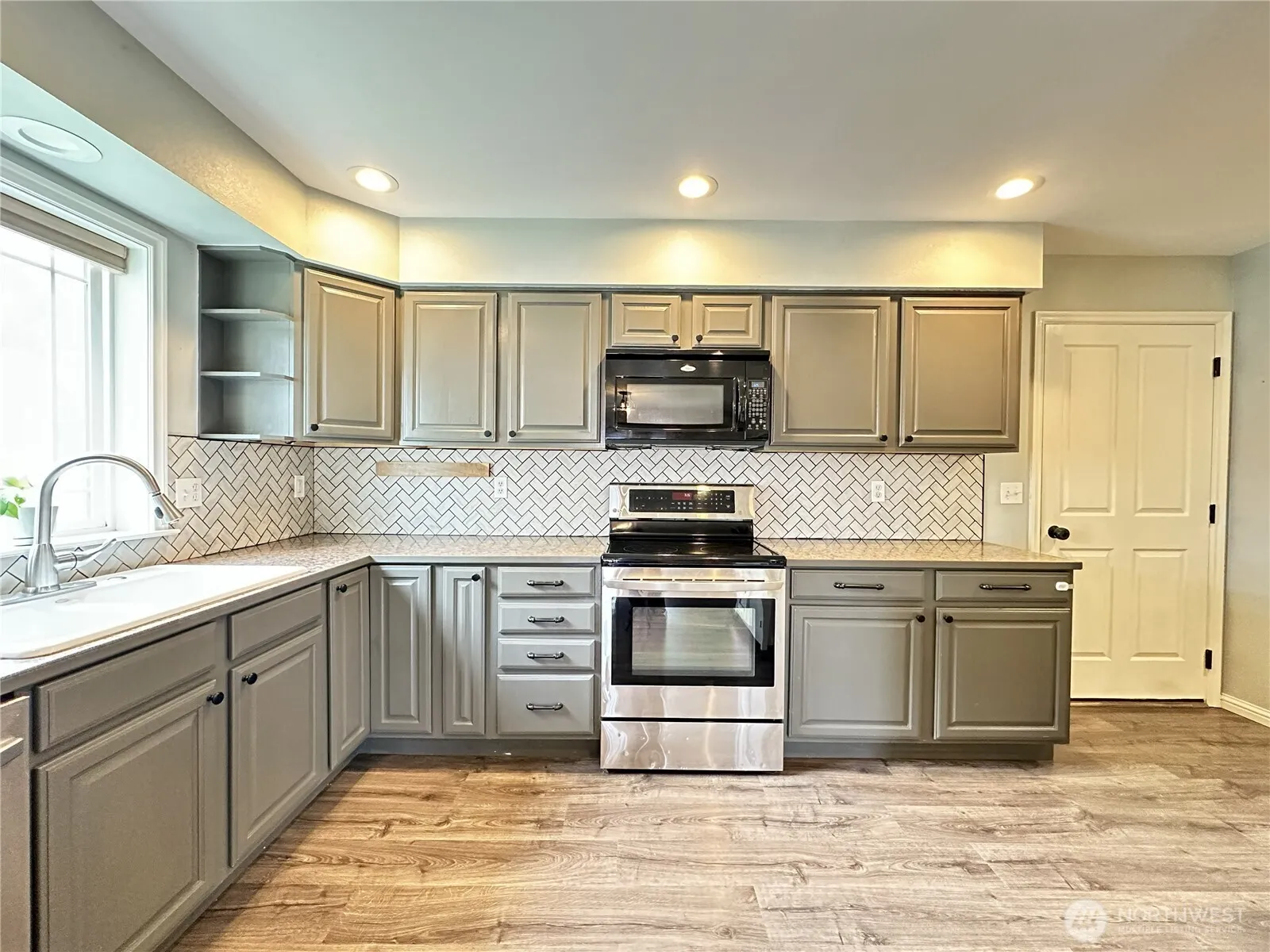 Property photo for 213 West Street, Waitsburg photo 3