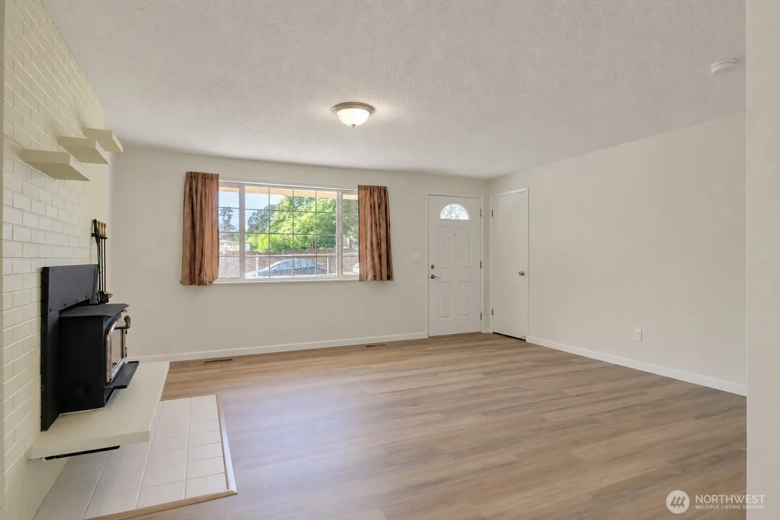 Property photo for 2401 S 62nd Street, Tacoma photo 4