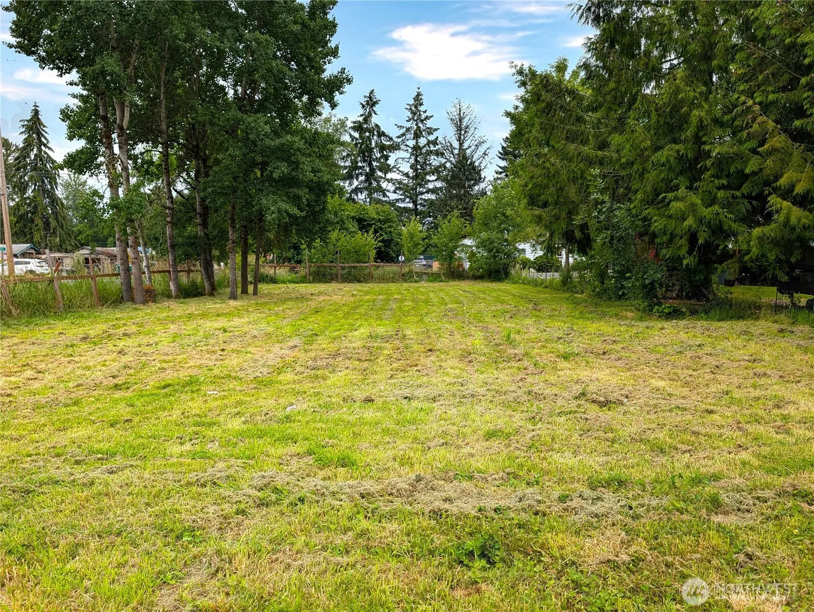 Property photo for 902 97th Street E, Tacoma photo 3