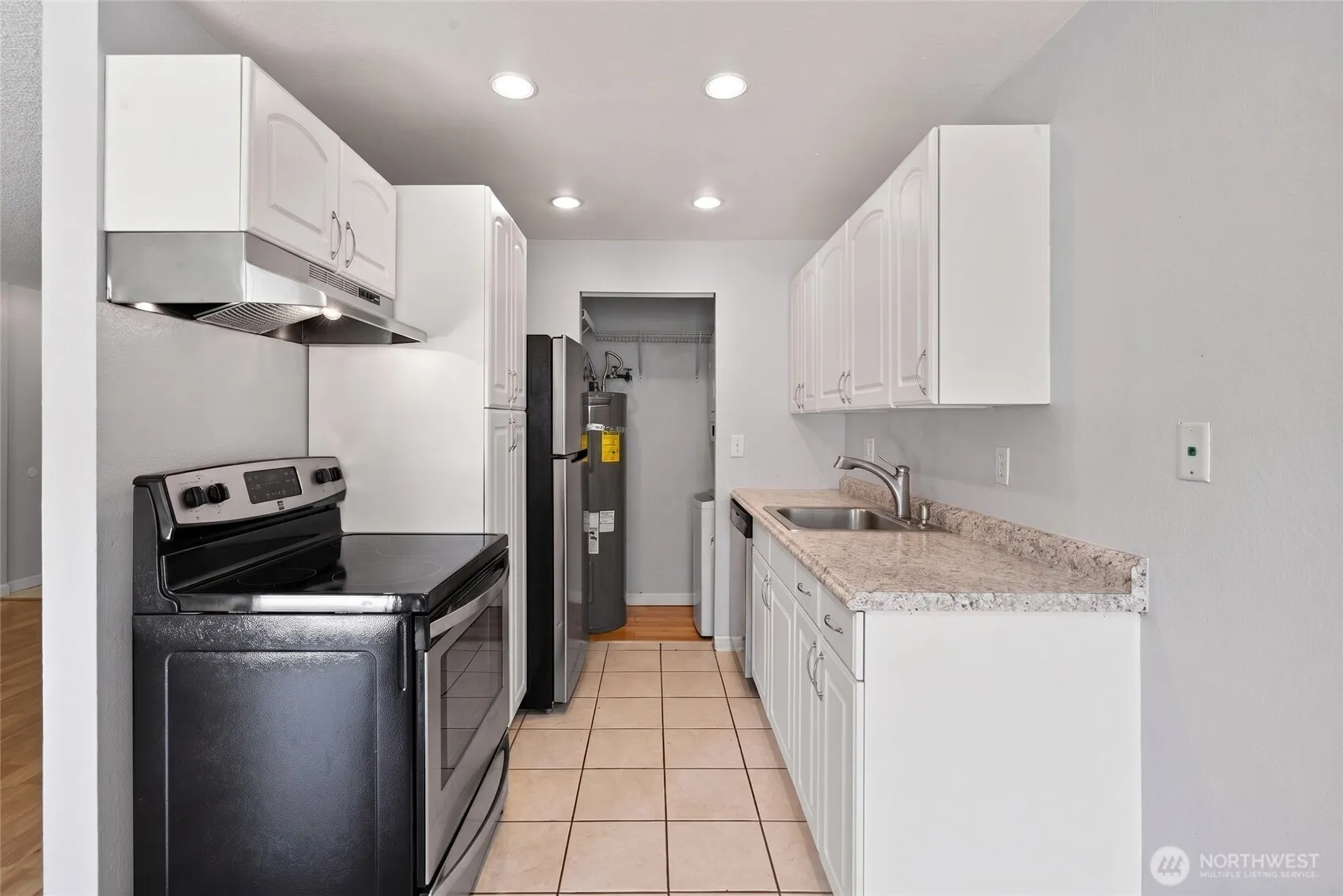Property photo for 2020 Grant Avenue S #c103, Renton photo 5