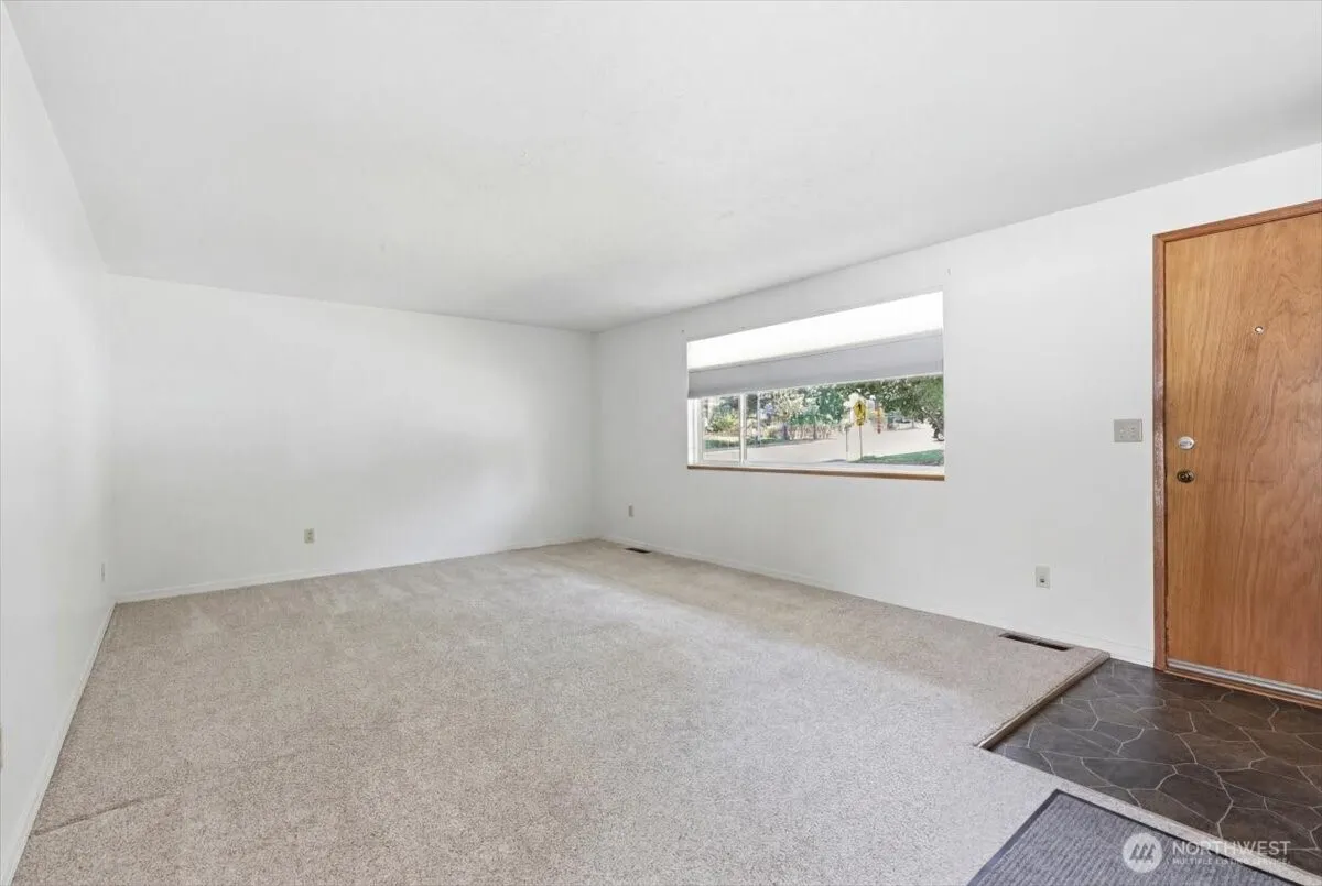 Property photo for 806 Central Drive, Coulee Dam photo 4